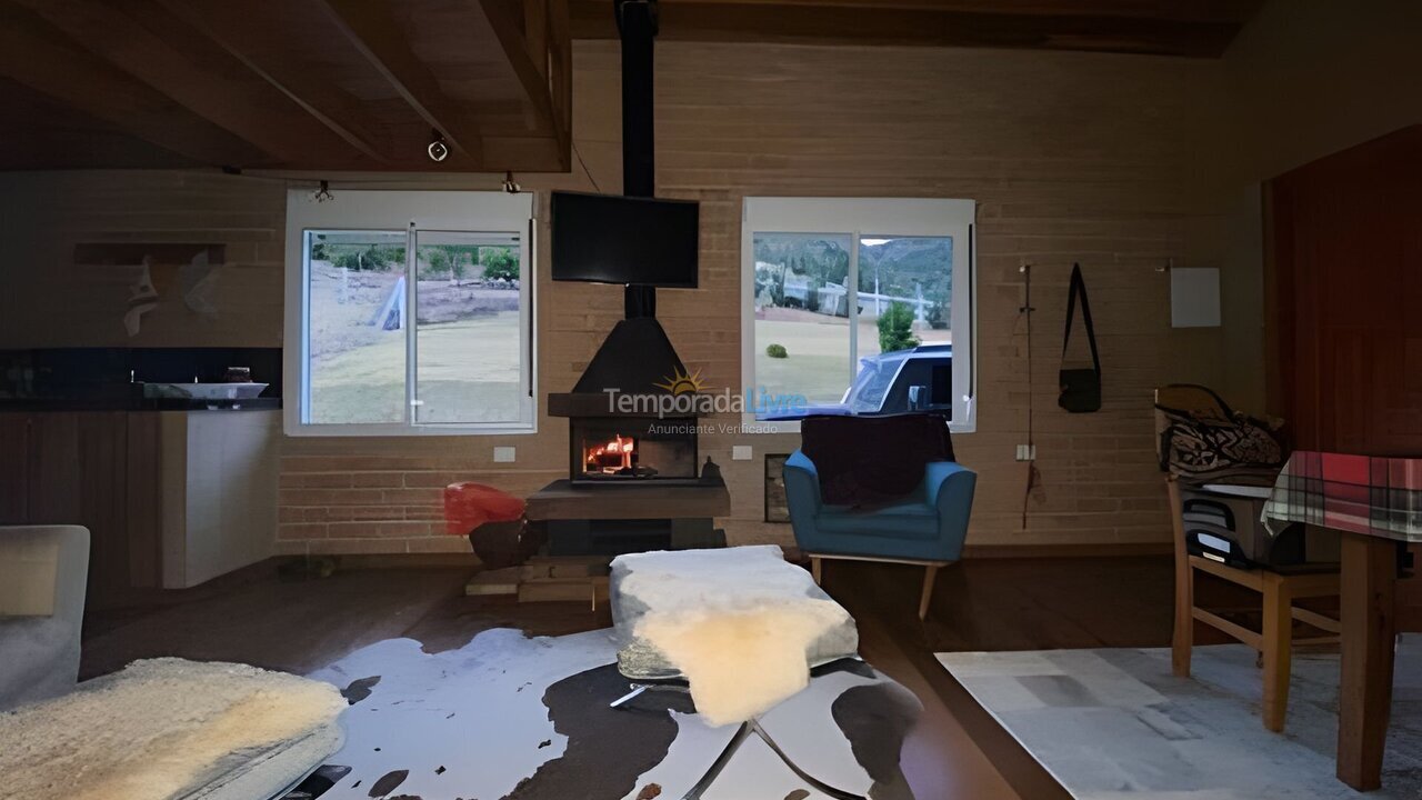 Casa para aluguel de temporada em Gonçalves (São Sebastião)