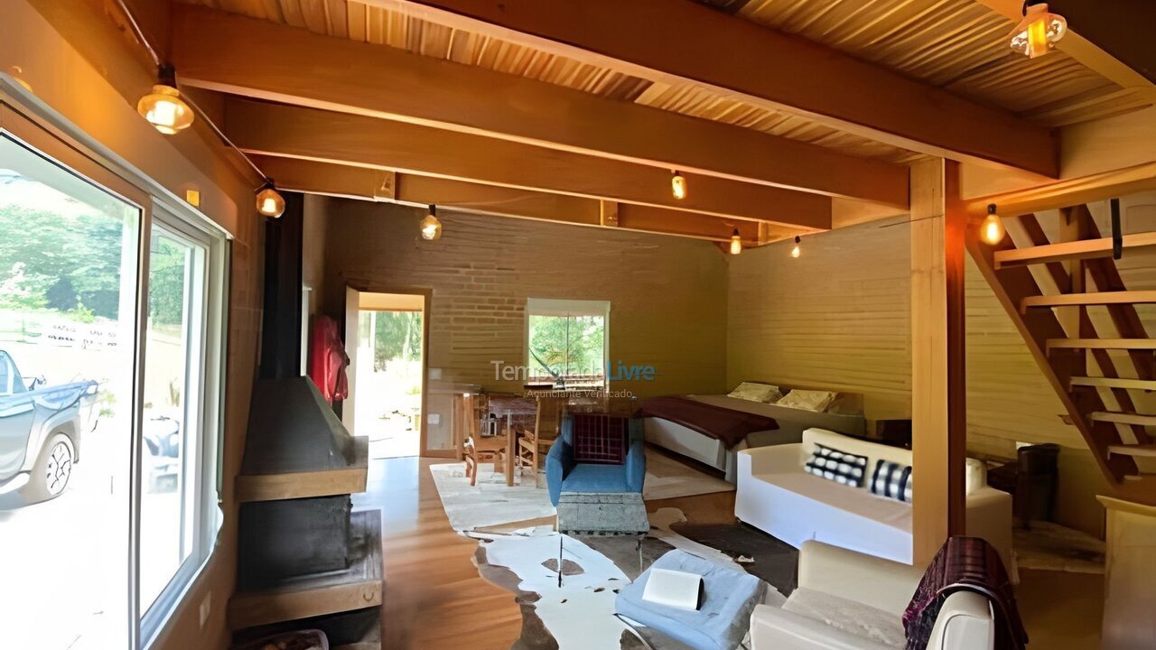 Casa para aluguel de temporada em Gonçalves (São Sebastião)