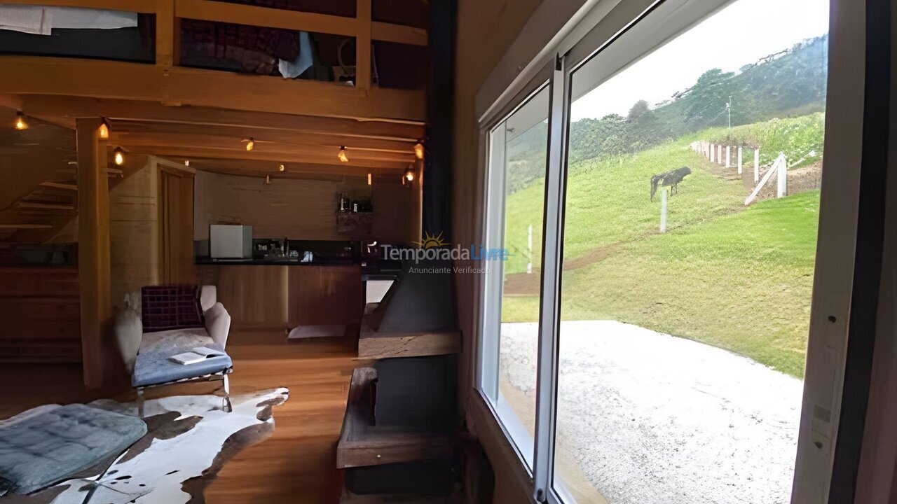 Casa para aluguel de temporada em Gonçalves (São Sebastião)