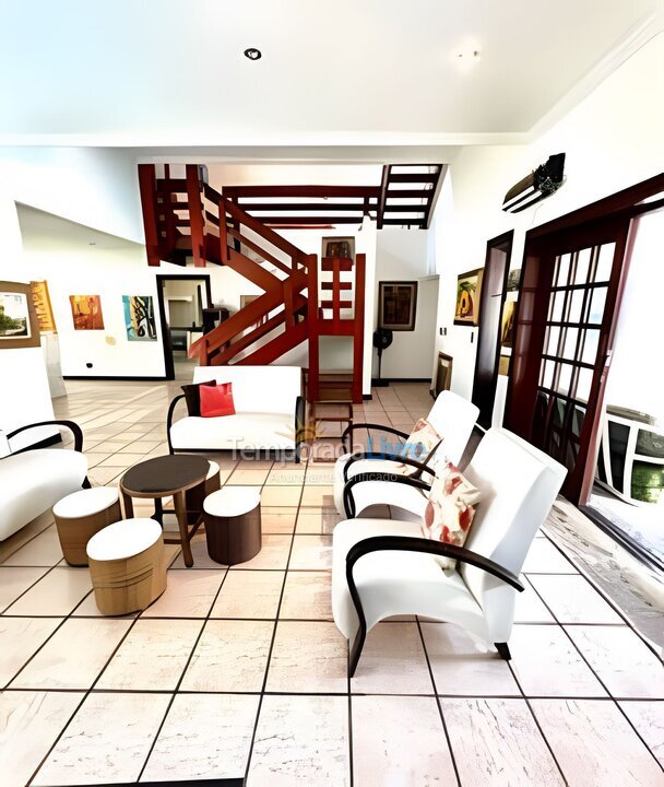 Casa para aluguel de temporada em Guarujá (Jardim Acapulco)