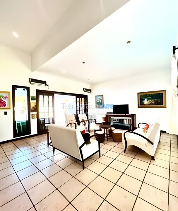 Casa para aluguel de temporada em Guarujá (Jardim Acapulco)