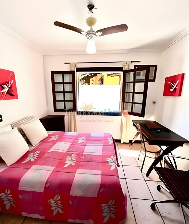 Casa para aluguel de temporada em Guarujá (Jardim Acapulco)