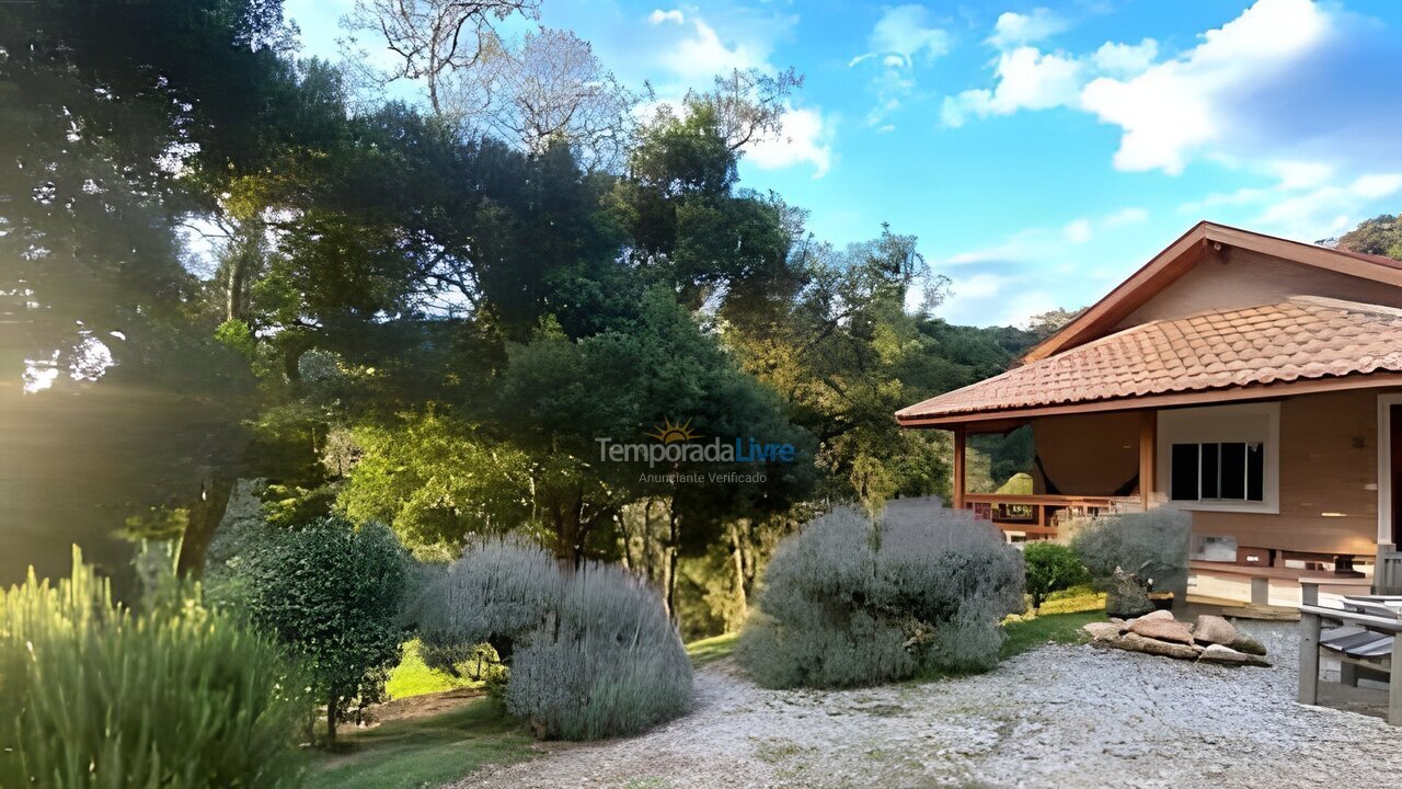 Casa para aluguel de temporada em Gonçalves (São Sebastião)