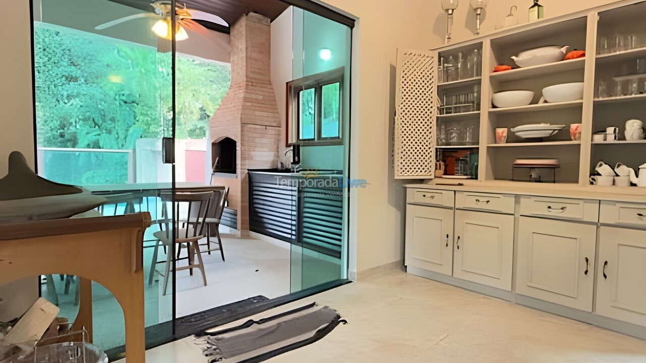 Casa para aluguel de temporada em Bertioga (Riviera de São Lourenço)