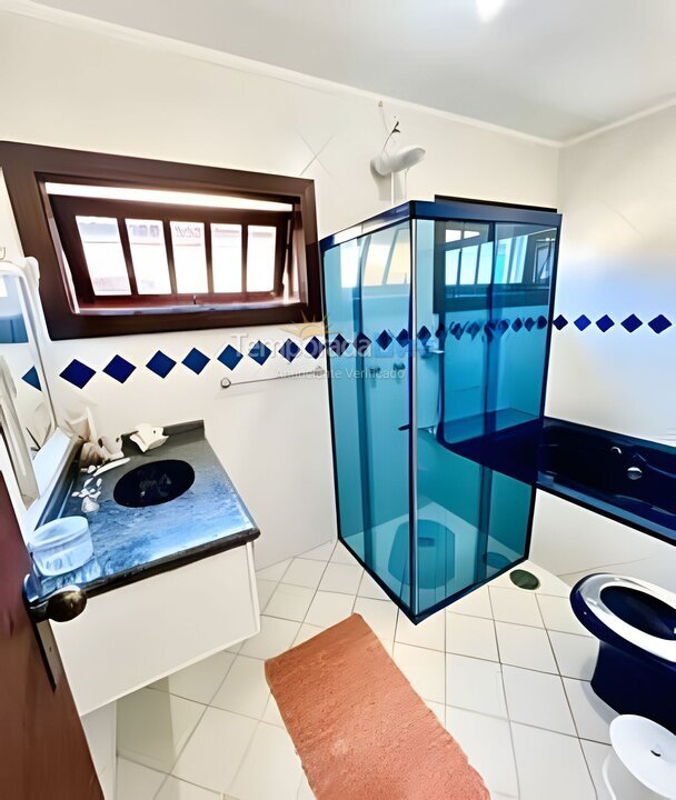 Casa para aluguel de temporada em Guarujá (Jardim Acapulco)