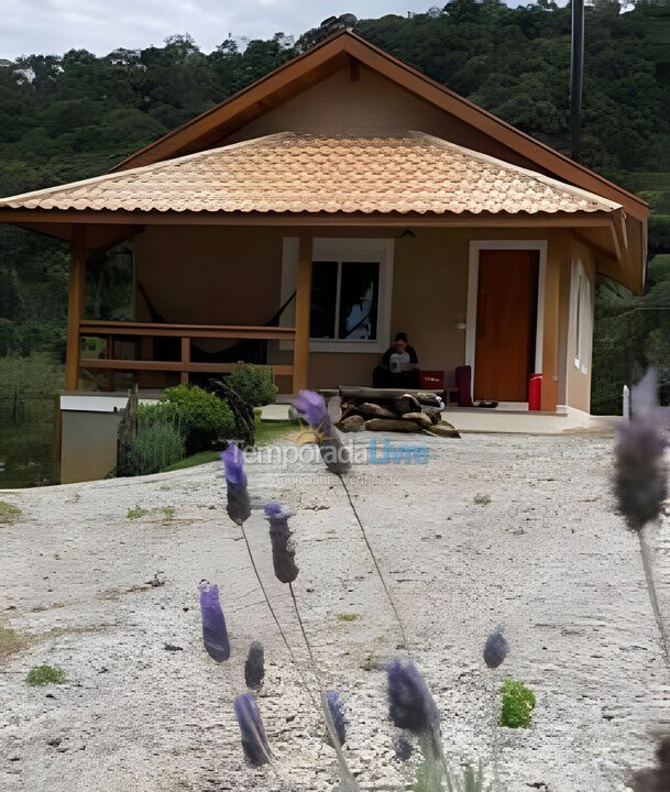 Casa para aluguel de temporada em Gonçalves (São Sebastião)
