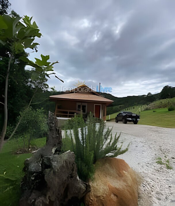 Casa para aluguel de temporada em Gonçalves (São Sebastião)