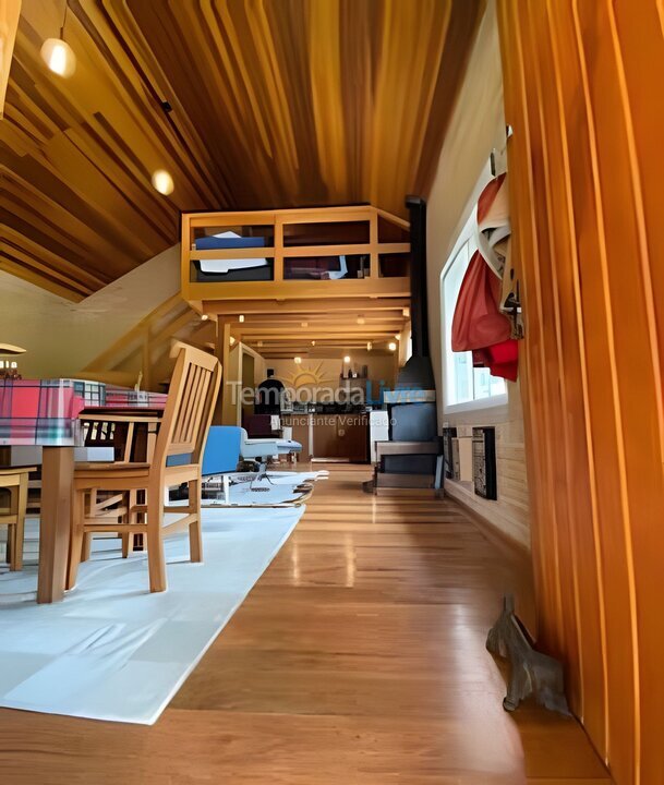 Casa para aluguel de temporada em Gonçalves (São Sebastião)