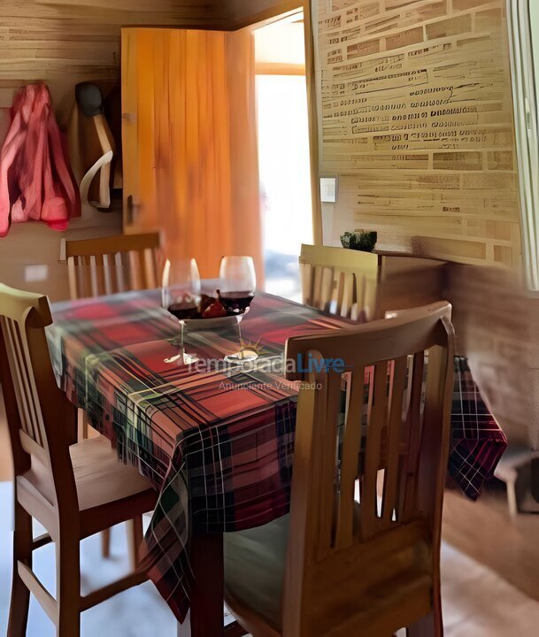Casa para aluguel de temporada em Gonçalves (São Sebastião)