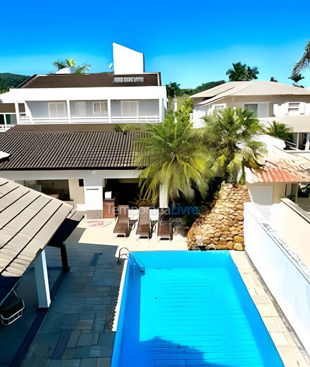 Casa para aluguel de temporada em Guarujá (Jardim Acapulco)