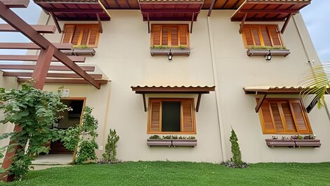Maravilhosa casa com piscina em Capitólio-MG