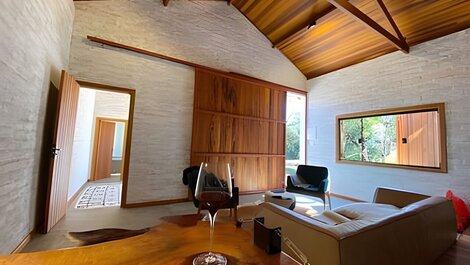 Espetacular casa em Gonçalves - MG (2)