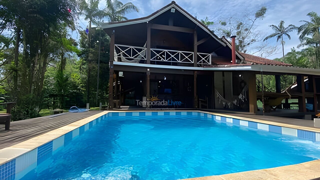 Casa para aluguel de temporada em São Sebastião (Camburi)