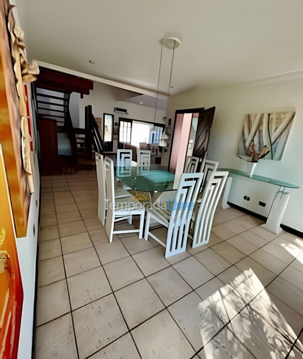 Casa para aluguel de temporada em Guarujá (Jardim Acapulco)