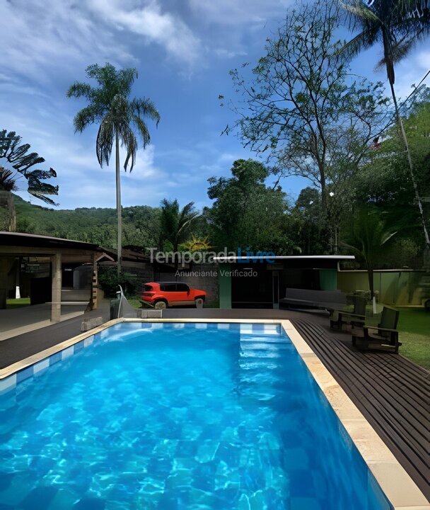 Casa para aluguel de temporada em São Sebastião (Camburi)