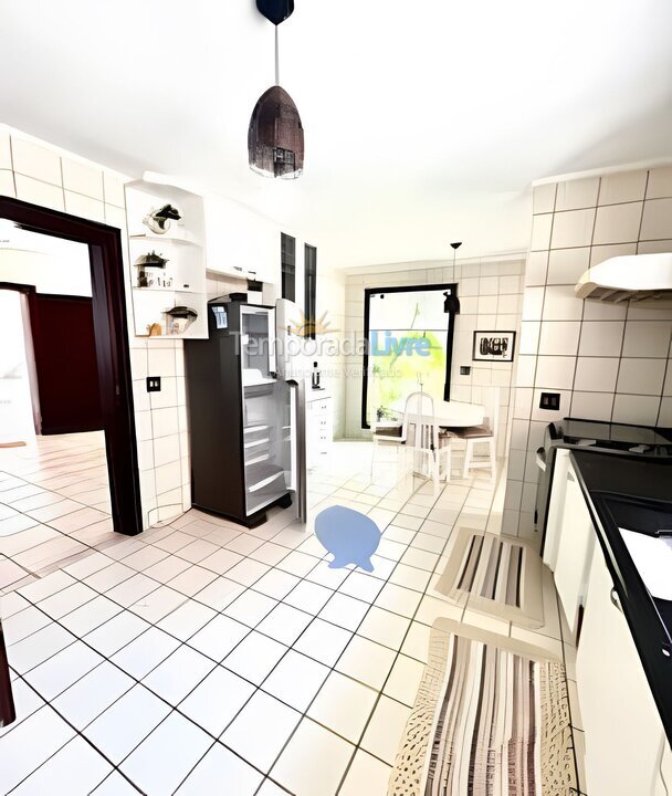 Casa para aluguel de temporada em Guarujá (Jardim Acapulco)