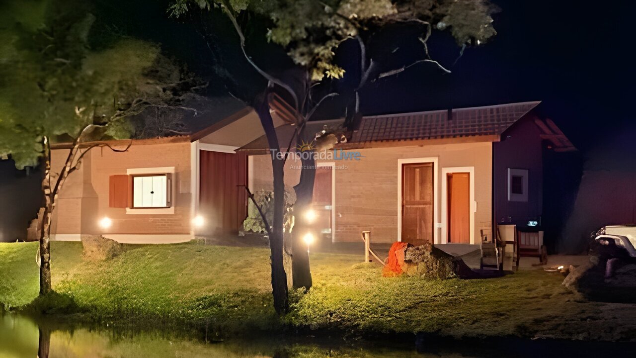 Casa para aluguel de temporada em Gonçalves (São Sebastião)