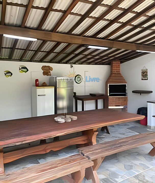 Casa para aluguel de temporada em São Sebastião (Camburi)