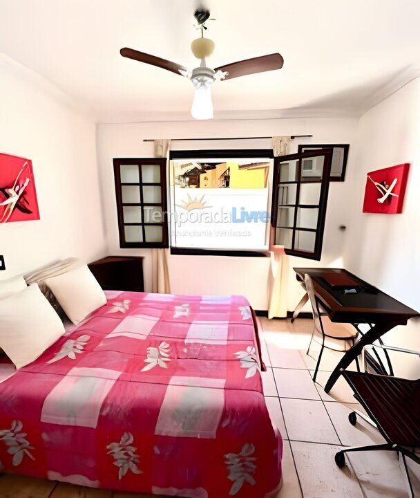 Casa para aluguel de temporada em Guarujá (Jardim Acapulco)