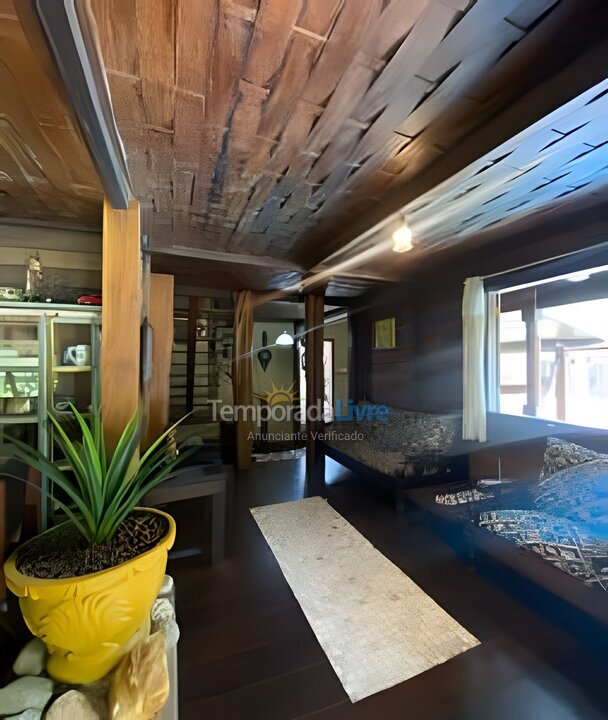 Casa para aluguel de temporada em São Sebastião (Camburi)