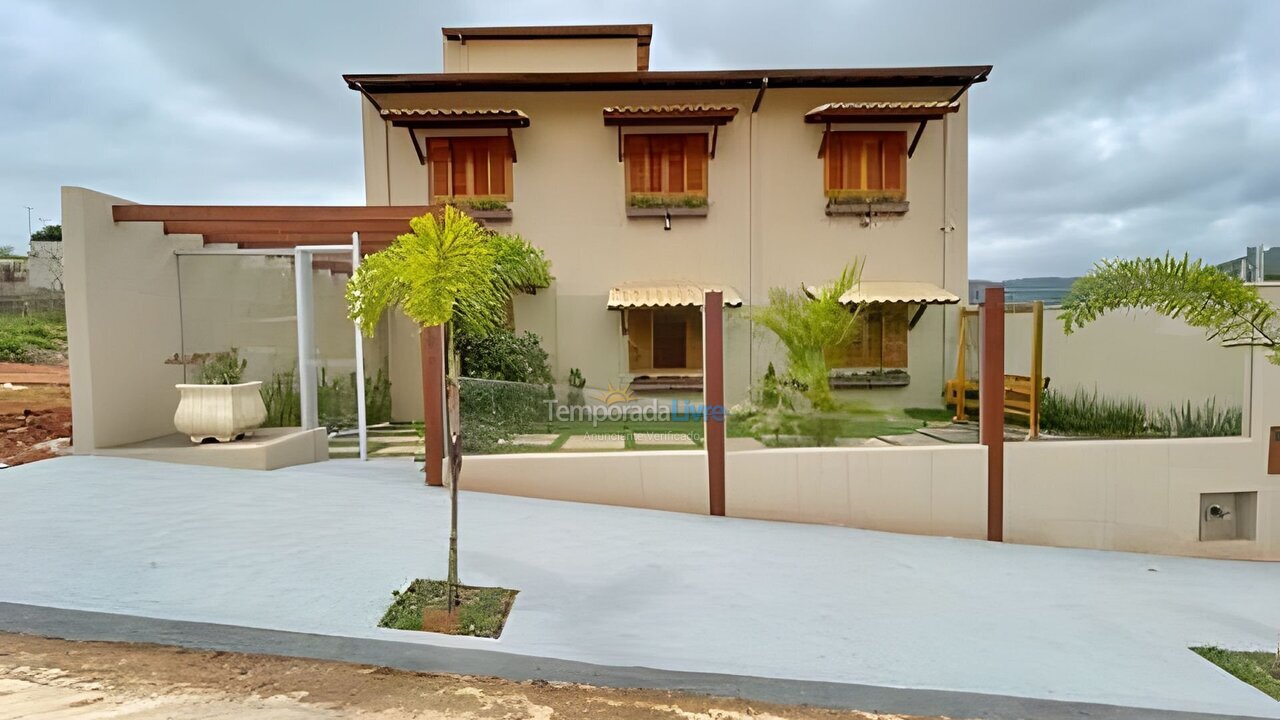 Casa para aluguel de temporada em Capitólio (Capitólio)