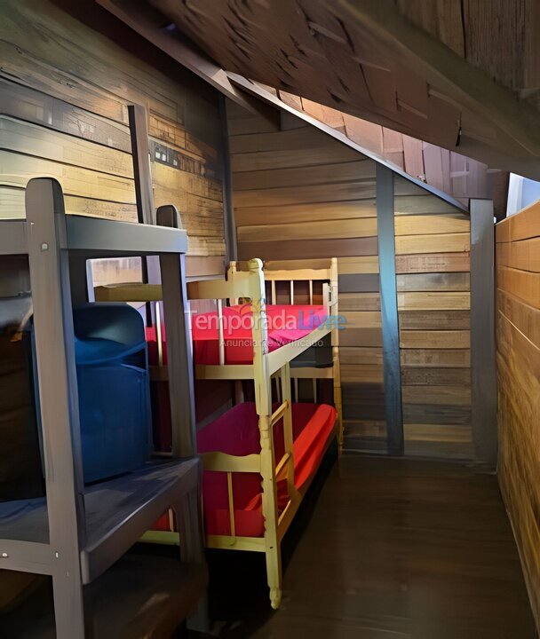 Casa para aluguel de temporada em São Sebastião (Camburi)
