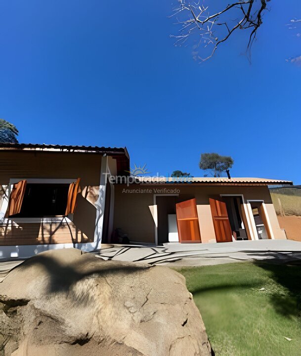 Casa para aluguel de temporada em Gonçalves (São Sebastião)