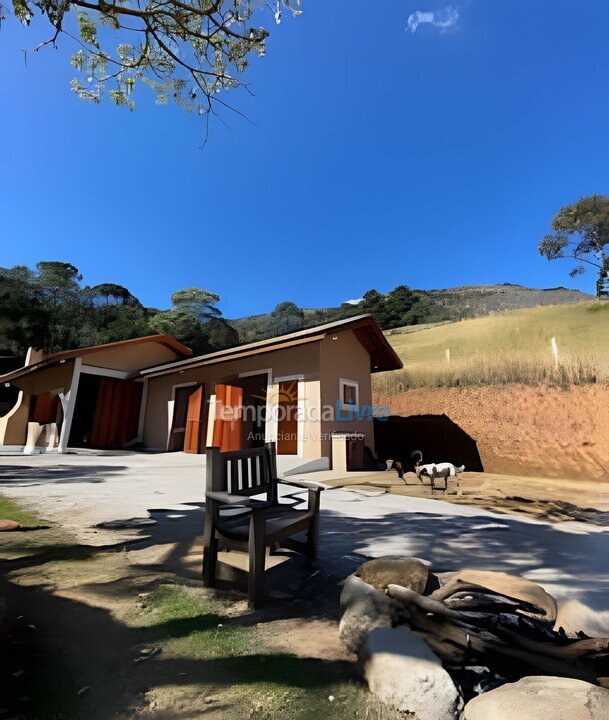 Casa para aluguel de temporada em Gonçalves (São Sebastião)