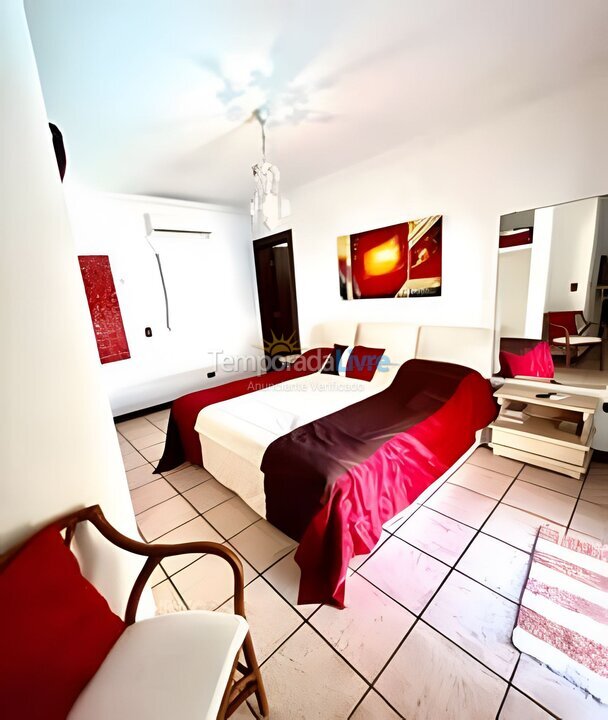 Casa para aluguel de temporada em Guarujá (Jardim Acapulco)