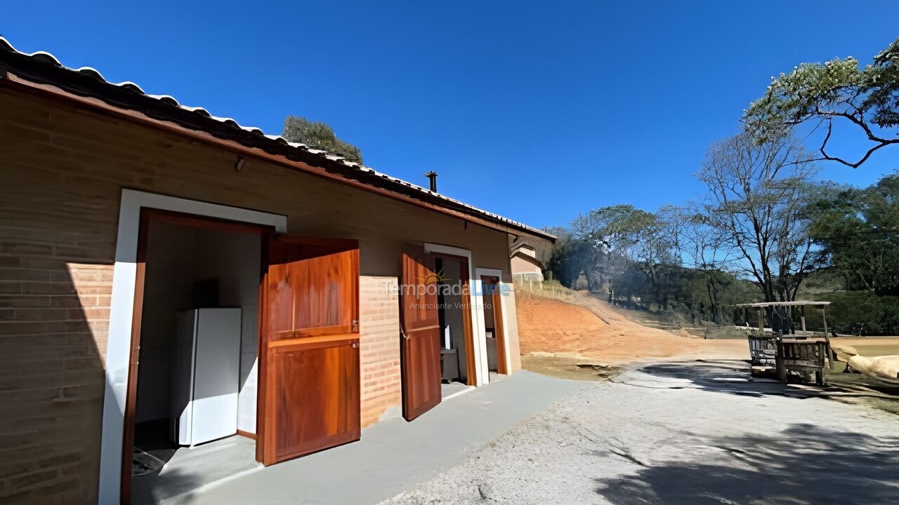 Casa para aluguel de temporada em Gonçalves (São Sebastião)