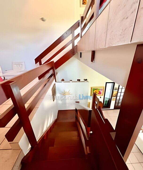 Casa para aluguel de temporada em Guarujá (Jardim Acapulco)