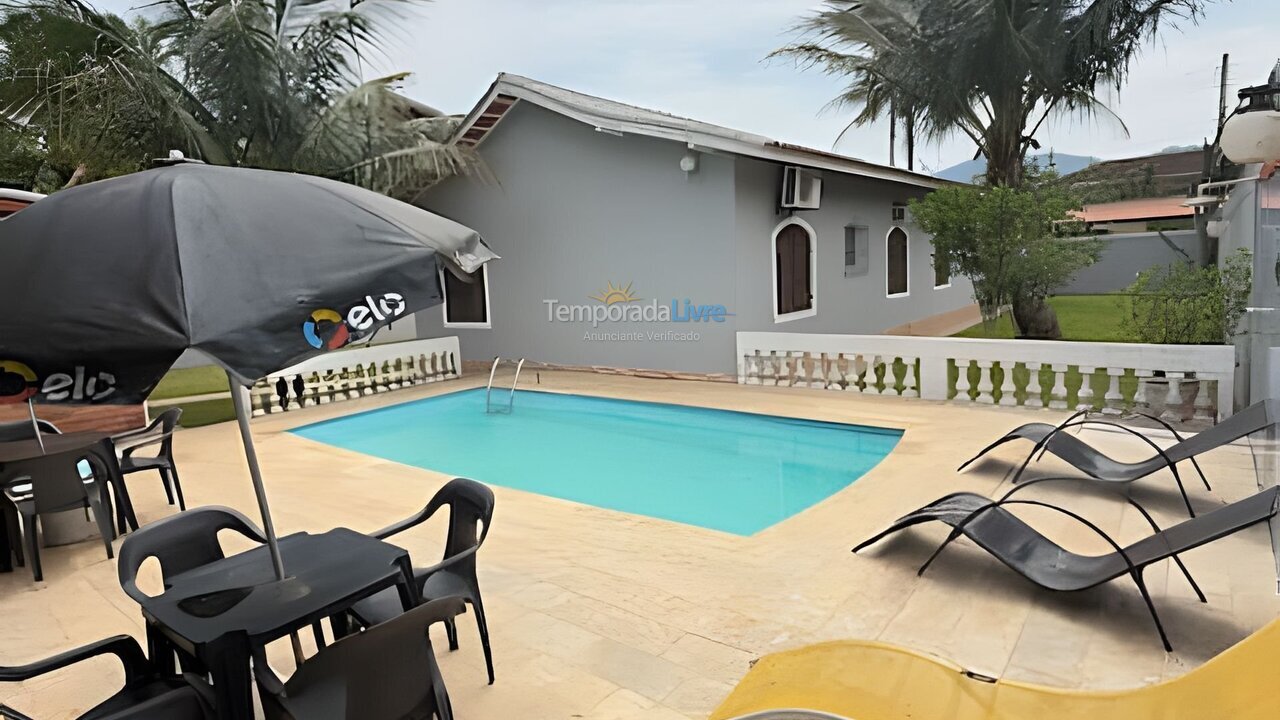 Casa para aluguel de temporada em São Sebastião (Maresias)