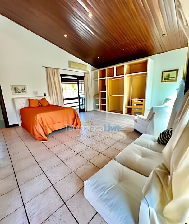 Casa para aluguel de temporada em Guarujá (Jardim Acapulco)
