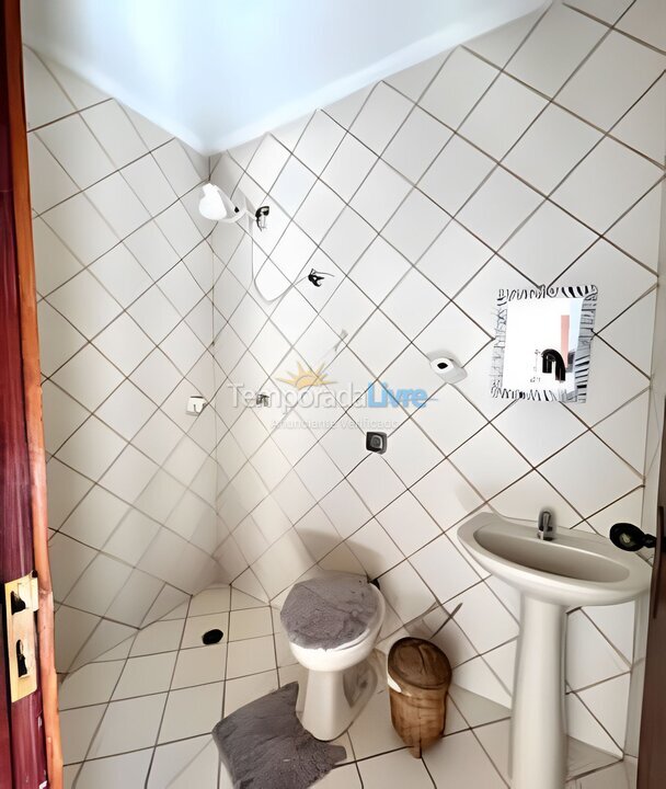 Casa para aluguel de temporada em Guarujá (Jardim Acapulco)
