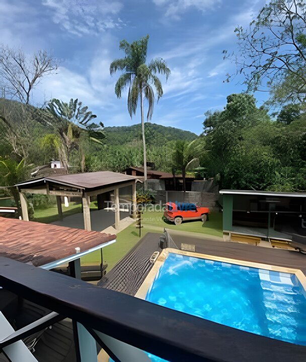 Casa para aluguel de temporada em São Sebastião (Camburi)