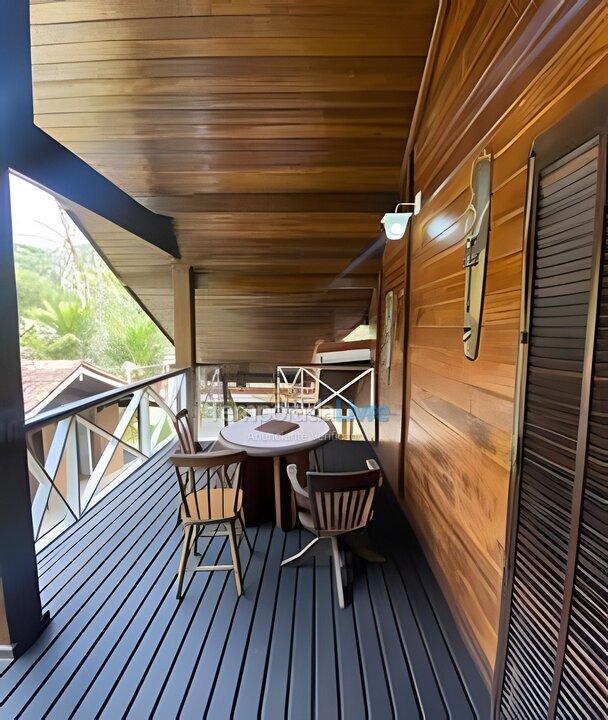 Casa para aluguel de temporada em São Sebastião (Camburi)