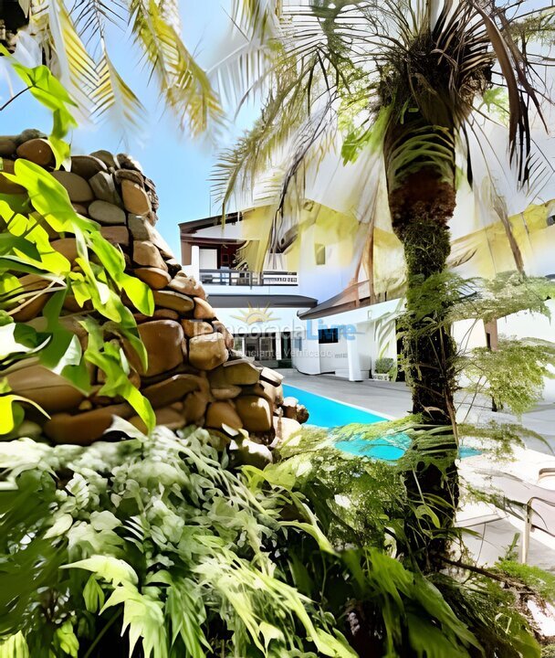Casa para aluguel de temporada em Guarujá (Jardim Acapulco)