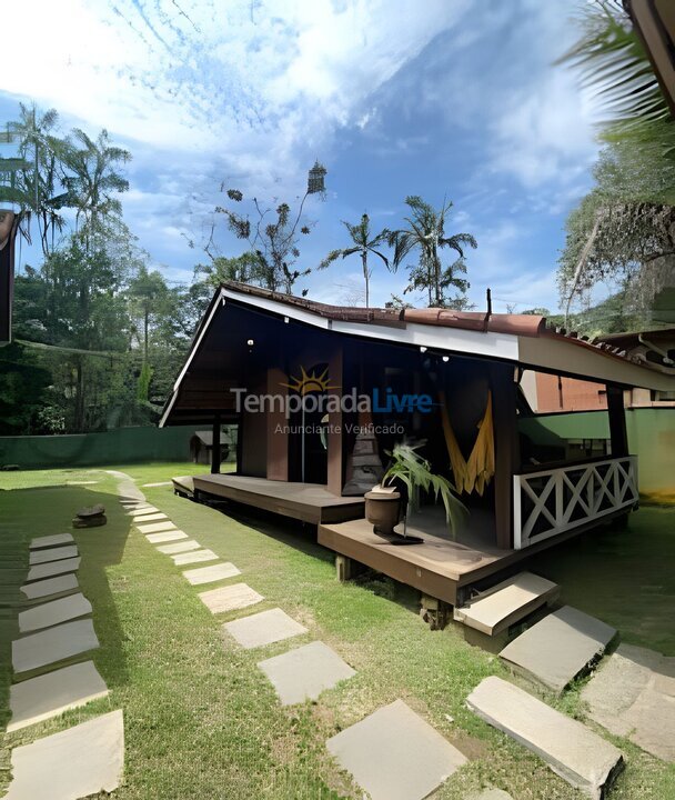 Casa para aluguel de temporada em São Sebastião (Camburi)