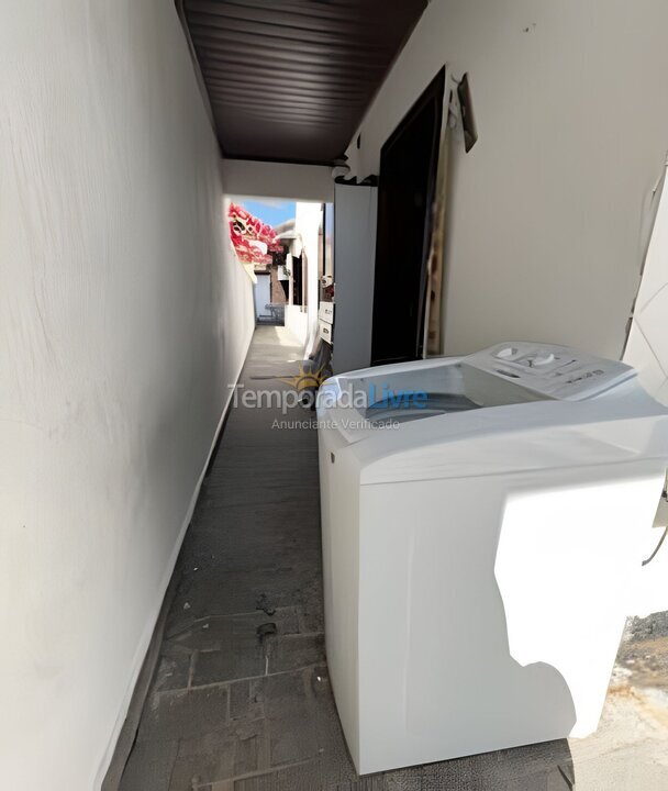 Casa para aluguel de temporada em Guarujá (Jardim Acapulco)