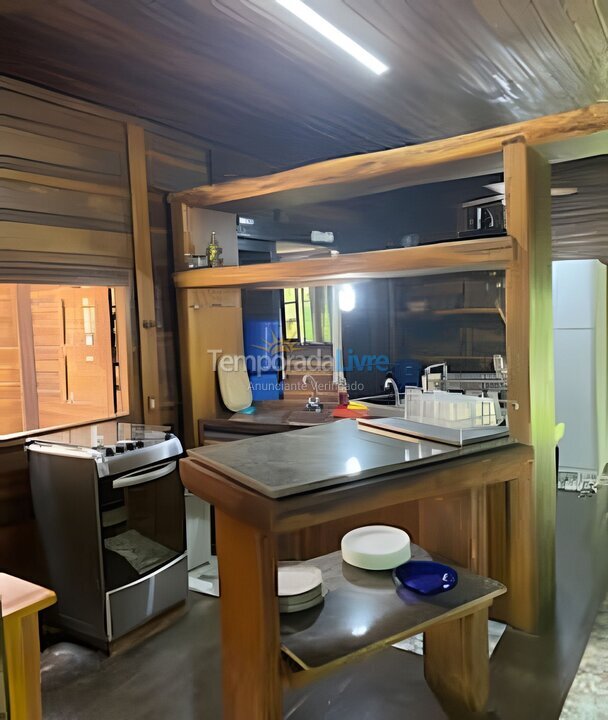 Casa para aluguel de temporada em São Sebastião (Camburi)