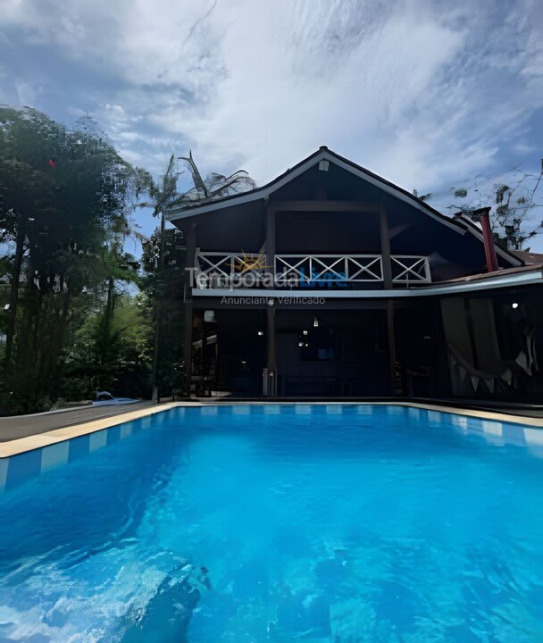 Casa para aluguel de temporada em São Sebastião (Camburi)