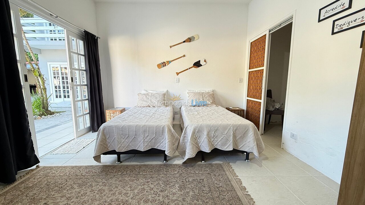 Casa para aluguel de temporada em São Sebastião (Barra do Sahy)