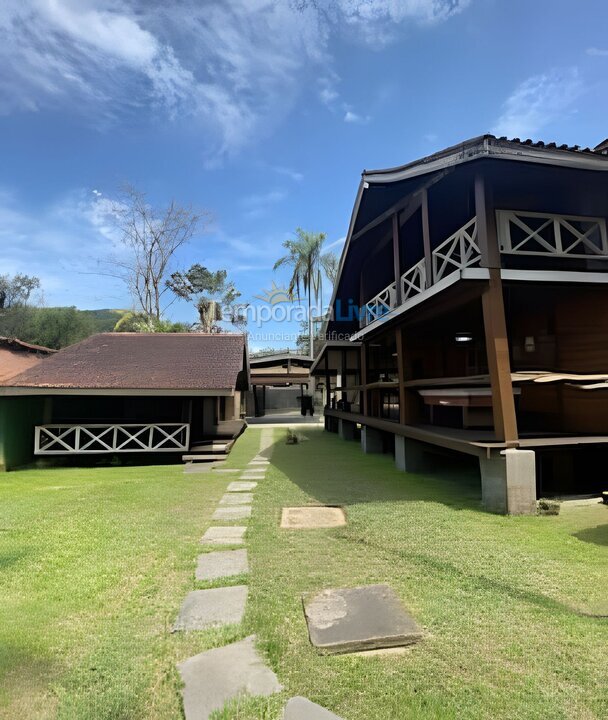 Casa para aluguel de temporada em São Sebastião (Camburi)
