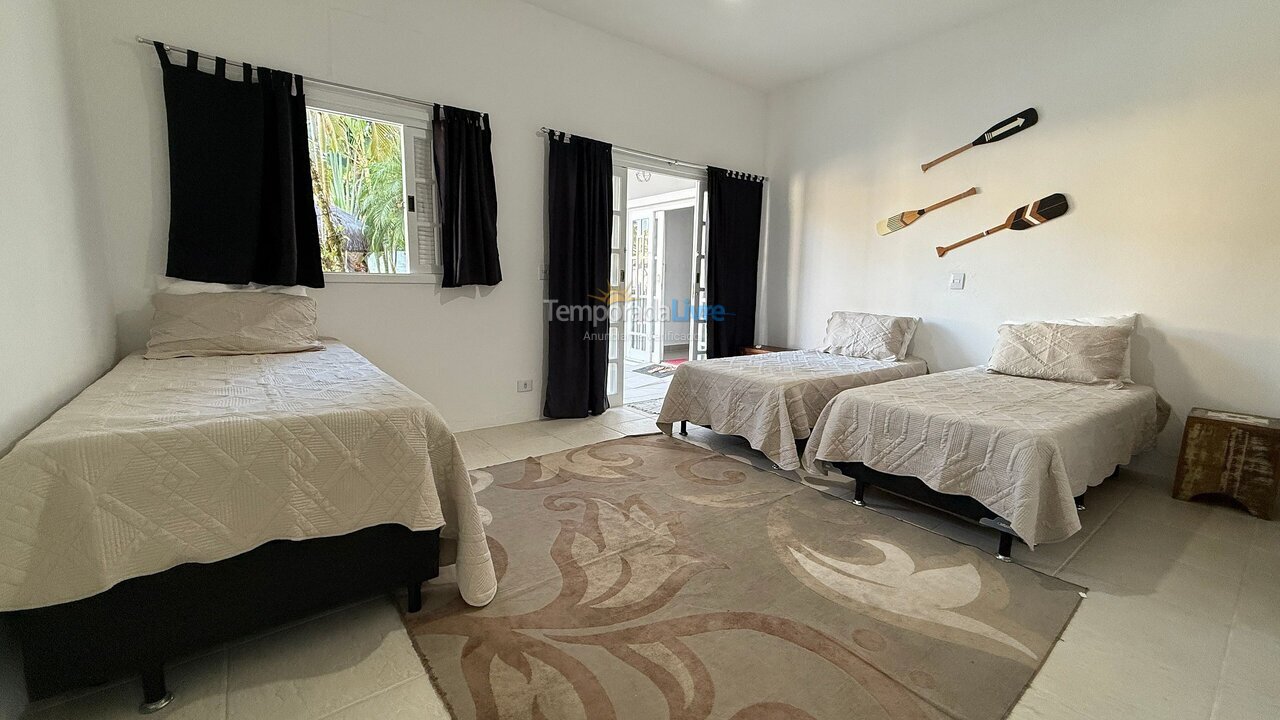 Casa para aluguel de temporada em São Sebastião (Barra do Sahy)