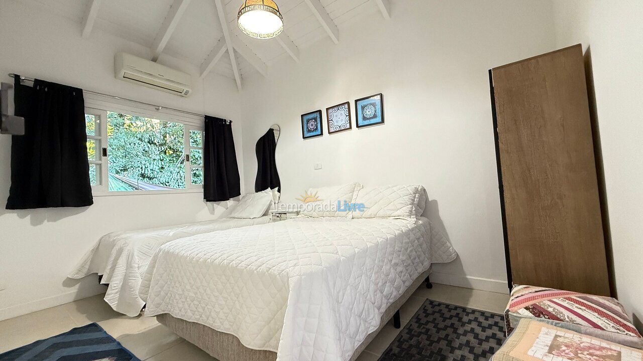 Casa para aluguel de temporada em São Sebastião (Barra do Sahy)