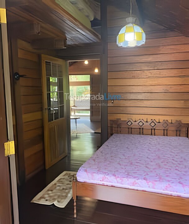 Casa para aluguel de temporada em São Sebastião (Camburi)