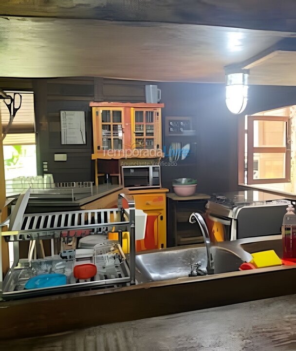 Casa para aluguel de temporada em São Sebastião (Camburi)