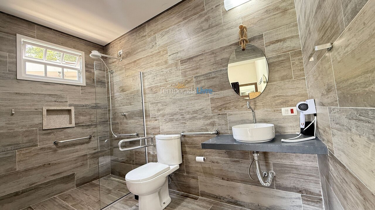Casa para aluguel de temporada em São Sebastião (Barra do Sahy)