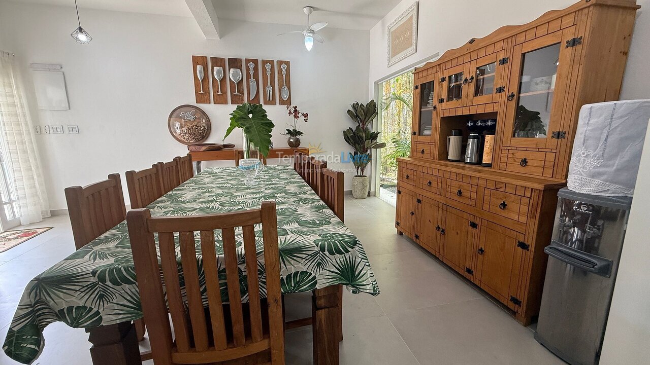 Casa para aluguel de temporada em São Sebastião (Barra do Sahy)
