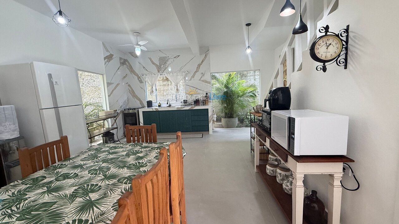 Casa para aluguel de temporada em São Sebastião (Barra do Sahy)